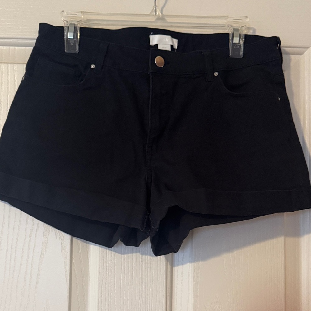 H&M Cuffed Black Women's Shorts